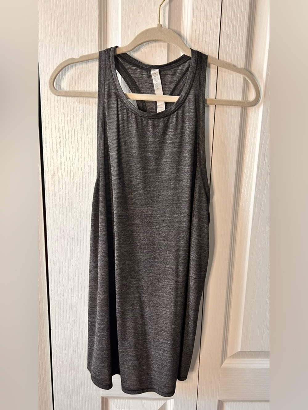 Lululemon Hot Like Agni Singlet Tank Size‎ 12 Heathered Black Lightweight Yoga